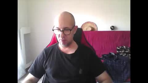 mat11efou online show from May 16, 2026, 9:50 am
