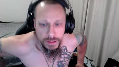 Snapshot of matchy666 chatting on October 27, 2025, 7:45 am Matchy online show from October 27, 2025, 7:45 am