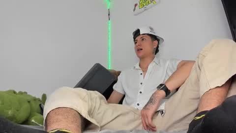 mateo_escobar online show from March 21, 2026, 3:00 am