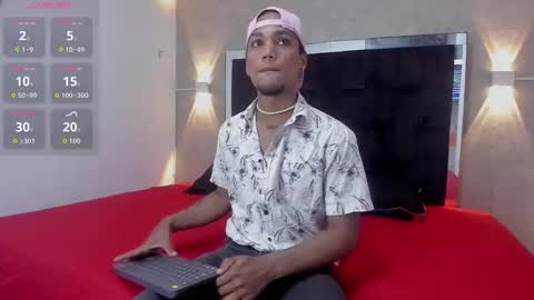 Mateo and Noah online show from November 9, 2025, 3:43 pm