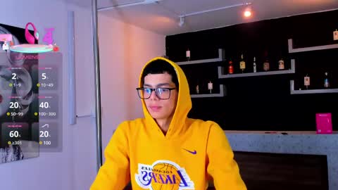 Snapshot of mateo_vegas chatting on March 7, 2025, 8:00 pm Mateo online show from March 7, 2025, 8:00 pm
