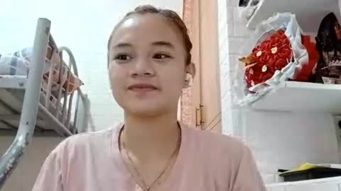 Snapshot of mathakirvin chatting on July 7, 2026, 5:43 am Noelle online show from July 7, 2026, 5:43 am