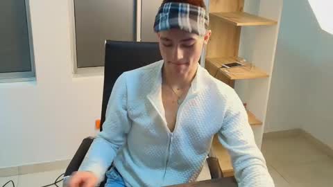 Snapshot of matheomontclair chatting on October 10, 2025, 11:48 pm Matheo Montclair online show from October 10, 2025, 11:48 pm