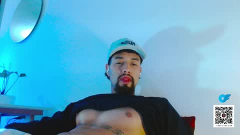 Snapshot of mathew444 chatting on October 28, 2025, 7:12 am STRURIBE ON INSTAGRAM online show from October 28, 2025, 7:12 am