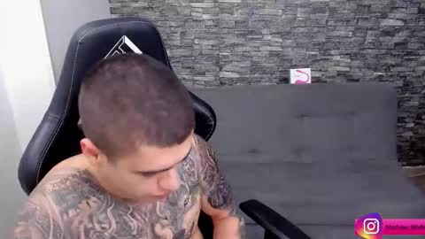 Mathew Independent model online show from October 7, 2025, 9:56 pm