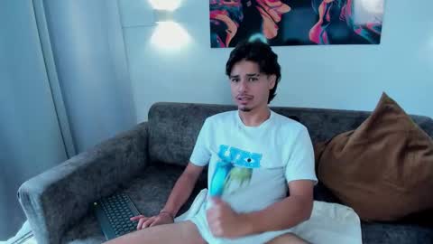 Snapshot of mathewadams chatting on October 18, 2025, 2:18 pm Mathew online show from October 18, 2025, 2:18 pm