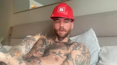 Mat Loyal online show from October 31, 2025, 4:52 pm