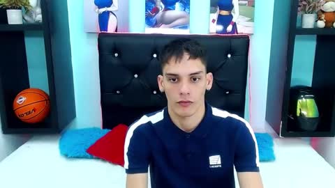 mathews_hot21 online show from September 8, 2025, 3:44 pm