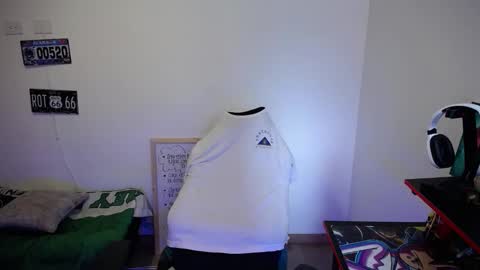 matias online show from December 21, 2025, 9:11 pm