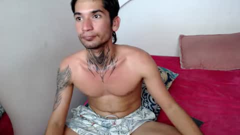 matias_johan333 online show from July 20, 2026, 9:50 pm