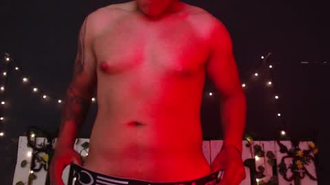 matias_sky online show from November 12, 2025, 2:01 am