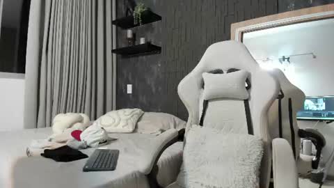 matias_strong1 online show from July 16, 2026, 1:33 am