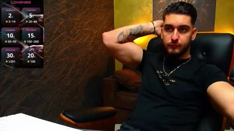 Snapshot of matiasdean chatting on October 7, 2025, 5:04 am MatiasDean online show from October 7, 2025, 5:04 am