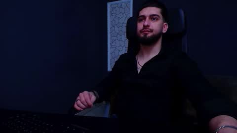 Snapshot of matiasdean chatting on November 3, 2025, 11:33 am MatiasDean online show from November 3, 2025, 11:33 am