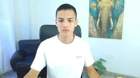 Snapshot of matiius18 chatting on May 11, 2026, 1:28 pm Matias online show from May 11, 2026, 1:28 pm