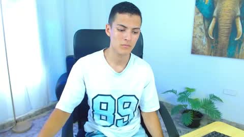 Snapshot of matiius18 chatting on May 16, 2026, 2:49 pm Matias online show from May 16, 2026, 2:49 pm