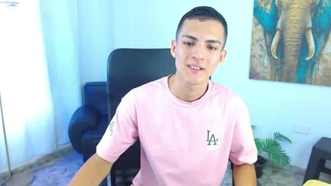 Snapshot of matiius18 chatting on May 25, 2026, 1:50 pm Matias online show from May 25, 2026, 1:50 pm