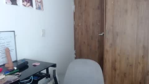 Snapshot of matilde27 chatting on December 24, 2024, 5:02 pm Daniela online show from December 24, 2024, 5:02 pm