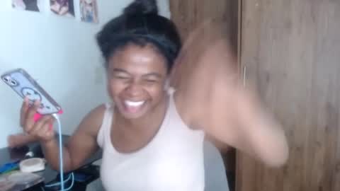 Snapshot of matilde27 chatting on December 24, 2024, 11:00 pm Daniela online show from December 24, 2024, 11:00 pm