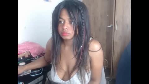 Snapshot of matilde27 chatting on December 29, 2024, 10:36 pm Daniela online show from December 29, 2024, 10:36 pm