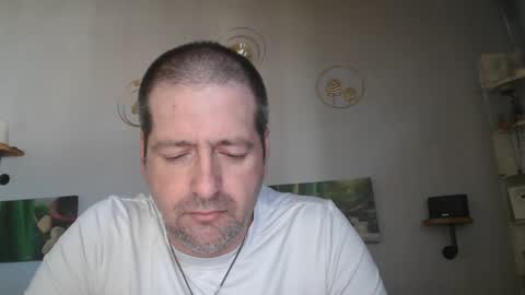 matrike1 online show from February 21, 2025, 2:06 pm