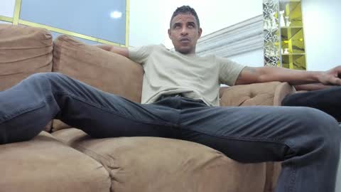 ANDRES online show from February 18, 2025, 1:33 pm