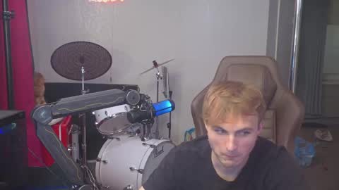 Snapshot of mattcashxxx chatting on September 28, 2025, 1:11 am Matt Cash online show from September 28, 2025, 1:11 am