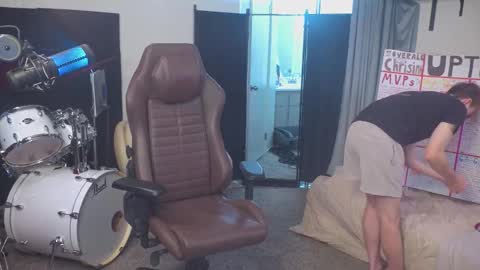 Snapshot of mattcashxxx chatting on October 20, 2025, 1:06 am Matt Cash online show from October 20, 2025, 1:06 am