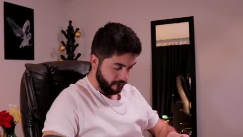 Snapshot of matteo_simpson chatting on January 12, 2025, 10:54 pm Matteo simpson online show from January 12, 2025, 10:54 pm