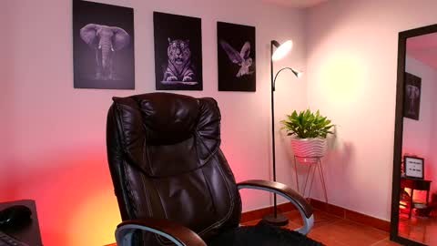 Snapshot of matteo_simpson chatting on February 27, 2025, 5:45 am Matteo simpson online show from February 27, 2025, 5:45 am