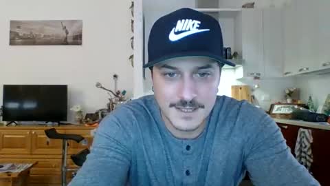 matteushh87 online show from February 17, 2025, 8:52 am