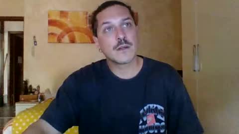 matteushh87 online show from May 5, 2026, 8:33 am