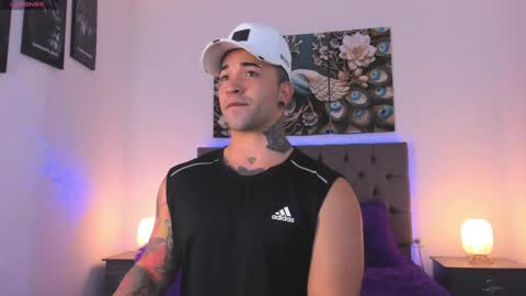 Matthew INDEPENDENT MODEL online show from April 21, 2026, 1:42 am