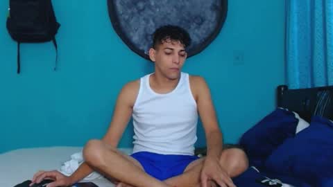 matthew_hawk19 online show from February 13, 2025, 9:49 pm