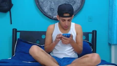 matthew_hawk19 online show from February 19, 2025, 3:16 pm