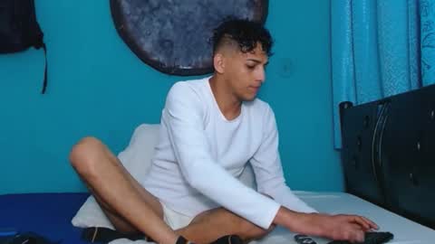 matthew_hawk19 online show from March 2, 2025, 4:50 am