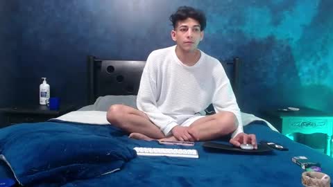 matthew_hawk19 online show from January 8, 2026, 11:18 pm