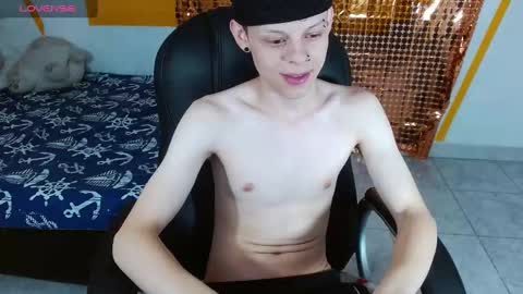 Snapshot of matthewboy_ chatting on January 25, 2025, 5:51 am MatthewBoy online show from January 25, 2025, 5:51 am