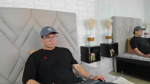 Snapshot of matthewfire1 chatting on September 20, 2025, 2:18 pm matthew online show from September 20, 2025, 2:18 pm