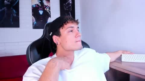 Snapshot of matthewfire1 chatting on October 5, 2025, 12:47 pm matthew online show from October 5, 2025, 12:47 pm