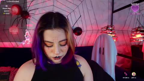 Snapshot of matti_sofia chatting on October 15, 2025, 11:10 am TATIANA  AND ROUS online show from October 15, 2025, 11:10 am