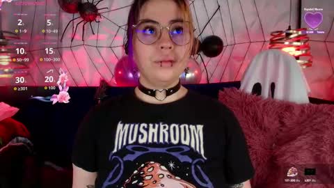 Snapshot of matti_sofia chatting on October 17, 2025, 11:02 am TATIANA  AND ROUS online show from October 17, 2025, 11:02 am