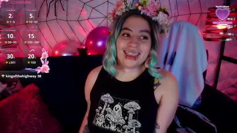 Snapshot of matti_sofia chatting on October 22, 2025, 11:10 am TATIANA  AND ROUS online show from October 22, 2025, 11:10 am