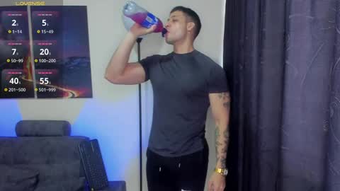 mattsaill_ online show from October 7, 2025, 11:40 am