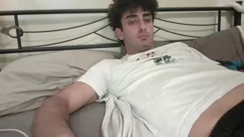 mattsroom123 online show from April 16, 2026, 12:22 am