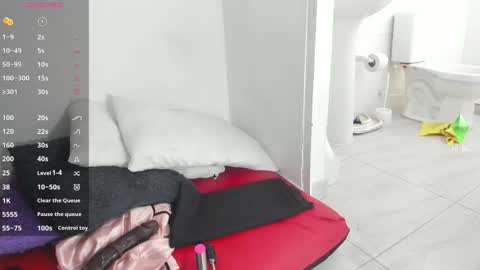 danna mature online show from June 1, 2026, 12:07 pm