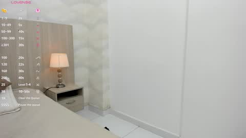 Snapshot of mature_marce chatting on March 6, 2026, 7:54 pm Marce online show from March 6, 2026, 7:54 pm