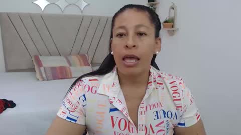 Snapshot of mature_martina_ chatting on April 6, 2026, 9:27 pm Martina online show from April 6, 2026, 9:27 pm