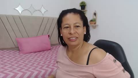 Snapshot of mature_martina_ chatting on April 10, 2026, 8:57 pm Martina online show from April 10, 2026, 8:57 pm