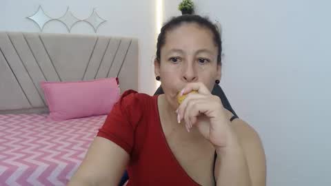 Snapshot of mature_martina_ chatting on April 16, 2026, 7:47 pm Martina online show from April 16, 2026, 7:47 pm